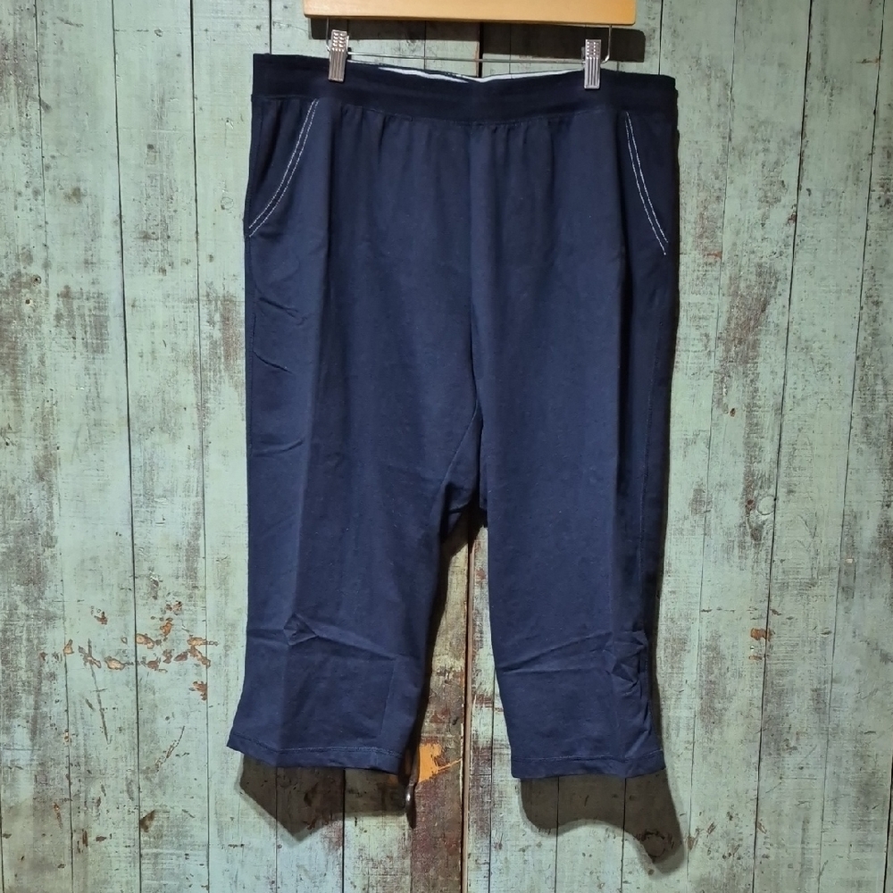 Three Hearts Navy Blue Striped Capris